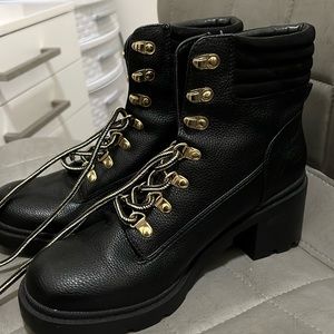 Tommy Hilfiger size 8 boots, worn 1-2 times